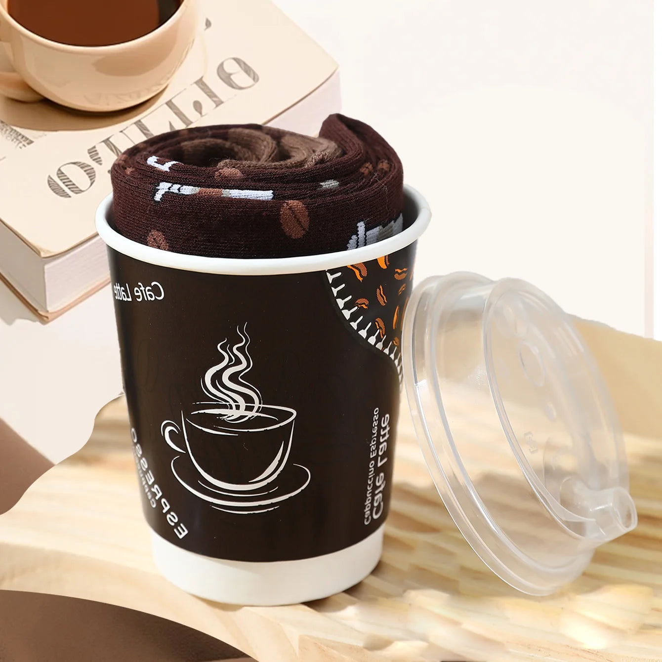 1 Pair of Mid-Calf Men's Socks, Suitable for Both Men and Women, Novelty and Fun Colorful Coffee Cup Gift Box Socks, European and American Fashion Trend Style, Comfortable and Breathable, Party Casual Novelty Gift, Valentine's Day, Christmas, Santa Claus,