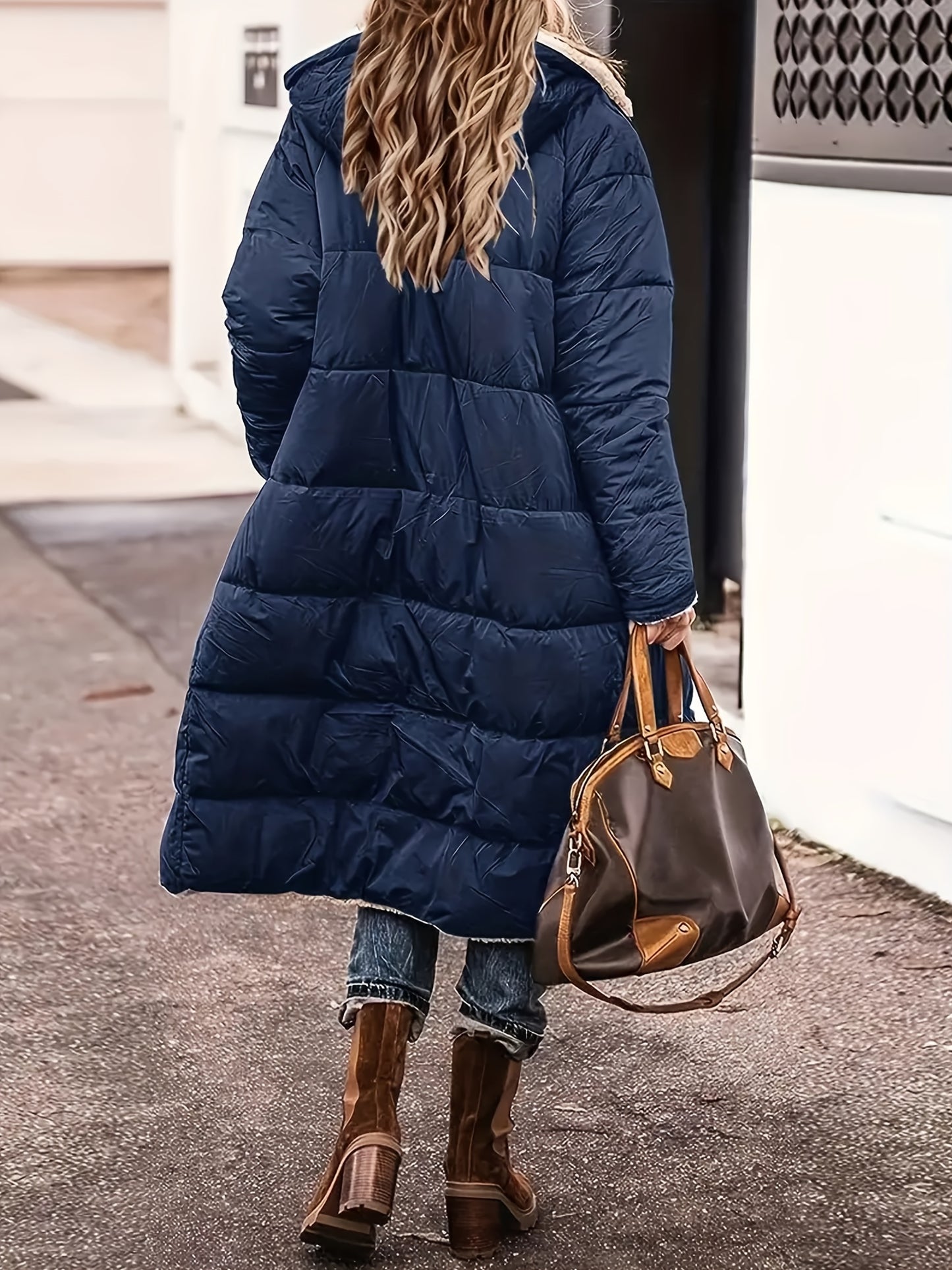 Elegant Long Padded Jacket Coat with Fleece Lining, Polyester, Solid Color, Knee-Length, Regular Long Sleeve, Zipper Detail - Winter Warmth Outerwear