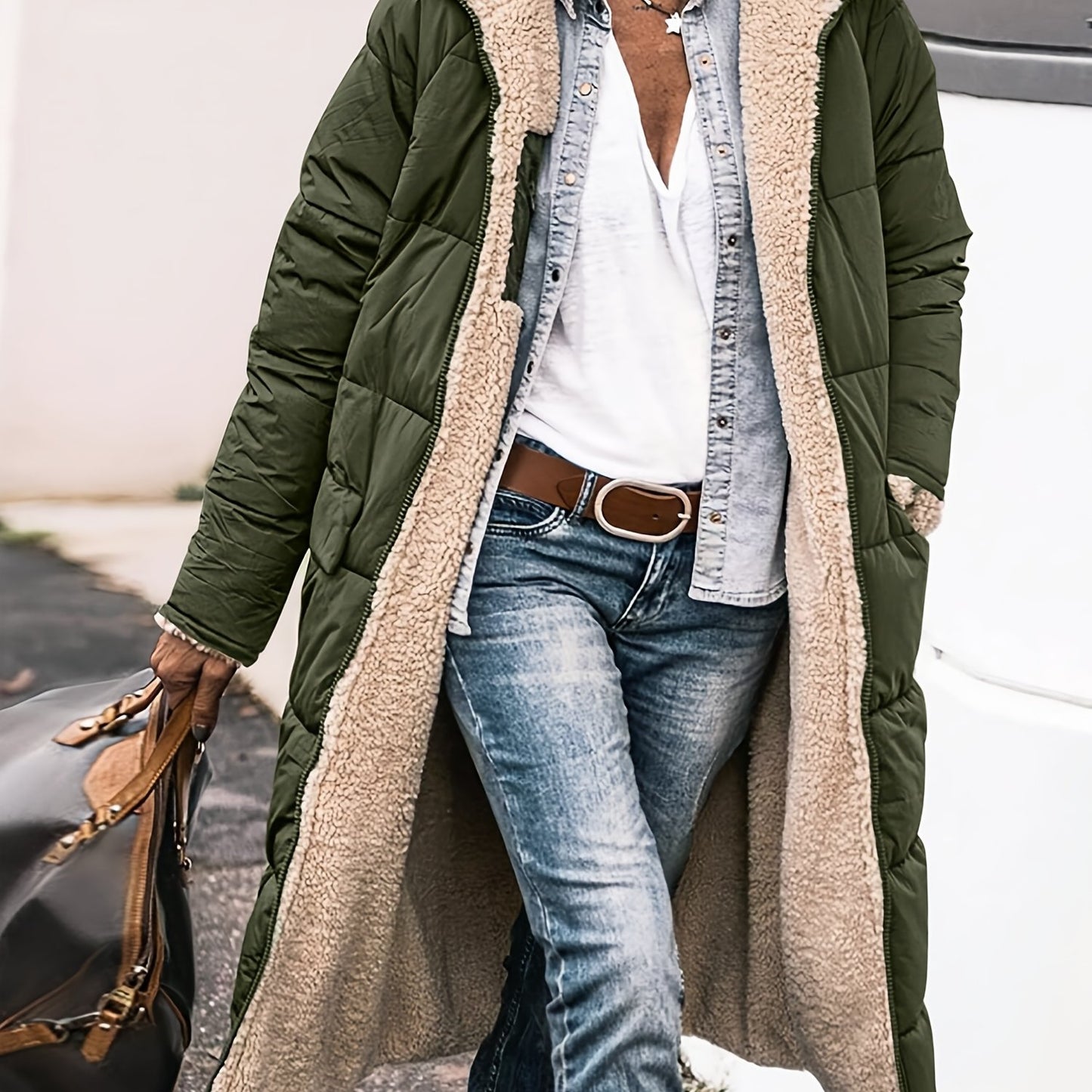 Elegant Long Padded Jacket Coat with Fleece Lining, Polyester, Solid Color, Knee-Length, Regular Long Sleeve, Zipper Detail - Winter Warmth Outerwear