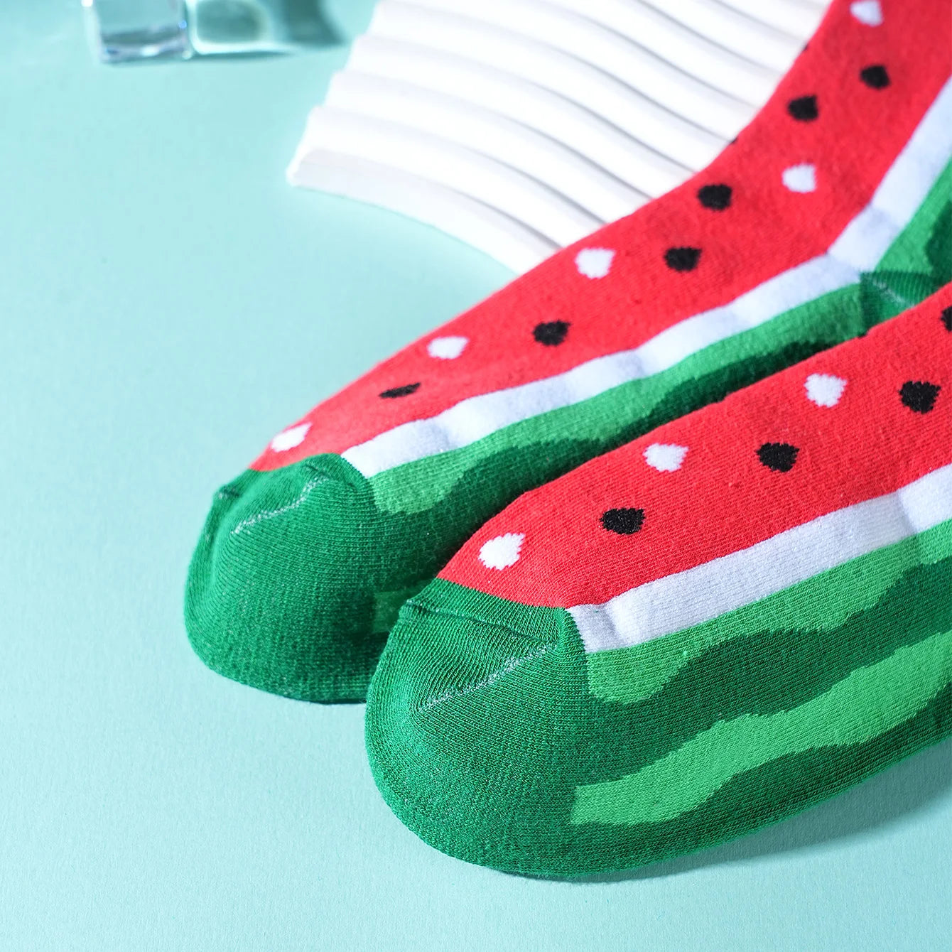 1 paar halfhoge sokken voor mannen en vrouwen, nieuwigheid en leuk, kleurrijke groene cup ijs geschenkdoos sokken, Europese en Amerikaanse modetrendstijl, comfortabel en ademend, feest casual nieuwigheidscadeau, Valentijnsdag, Kerstmis, kerstman, herfst-