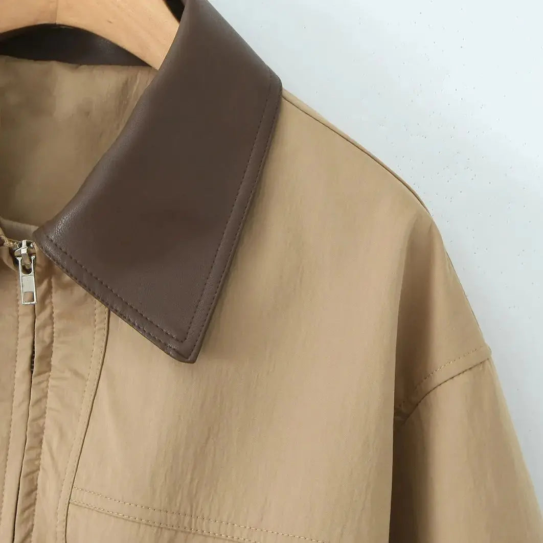 QUOTED 2025 Lente Vrouwen Kaki Gesplitst Kunstleer Revers Safari Jas Front 2 Zakken Elastische Taille Rits Jas Losse Bovenkleding