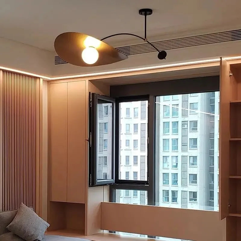 Myrna Mobile-Lampe Suspendue Nordique à Bras Long, Luminaire Décoratif d'Nik, Disponible en Noir et Or, Idéal pour un Restaurant, une Cuisine ou une Salle à Manger