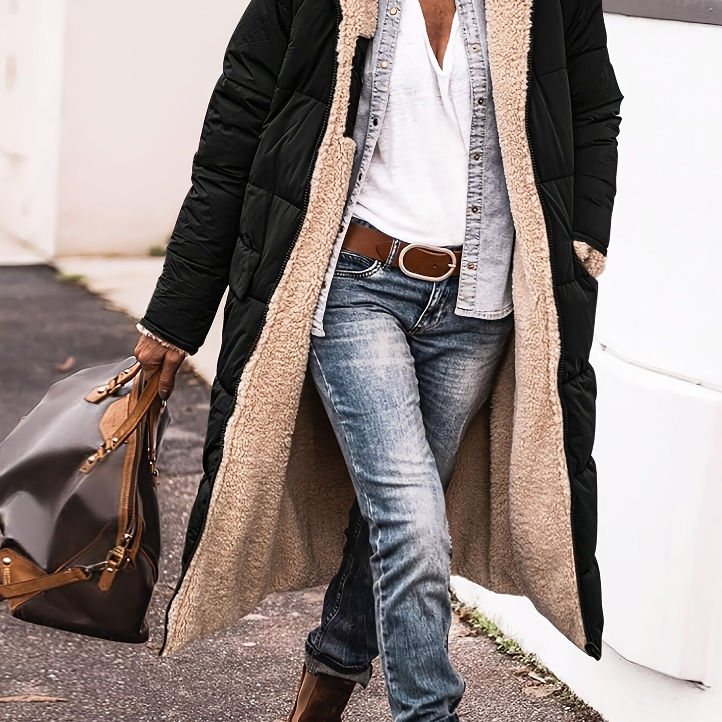 Elegant Long Padded Jacket Coat with Fleece Lining, Polyester, Solid Color, Knee-Length, Regular Long Sleeve, Zipper Detail - Winter Warmth Outerwear